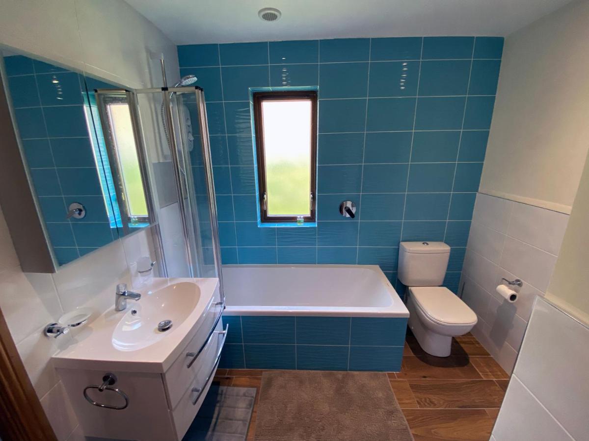4 The Mews Villa Athlone Ngoại thất bức ảnh